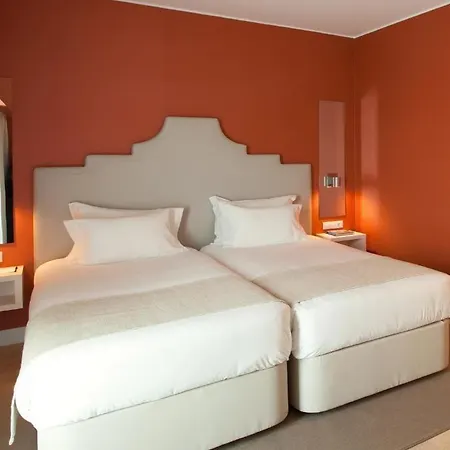 Lutecia Smart Design 4*