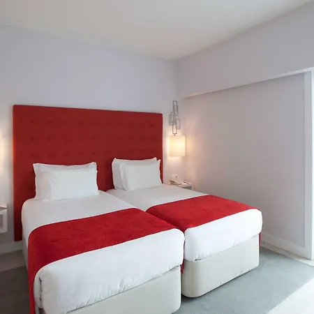 Lutecia Smart Design Hotell 4*
