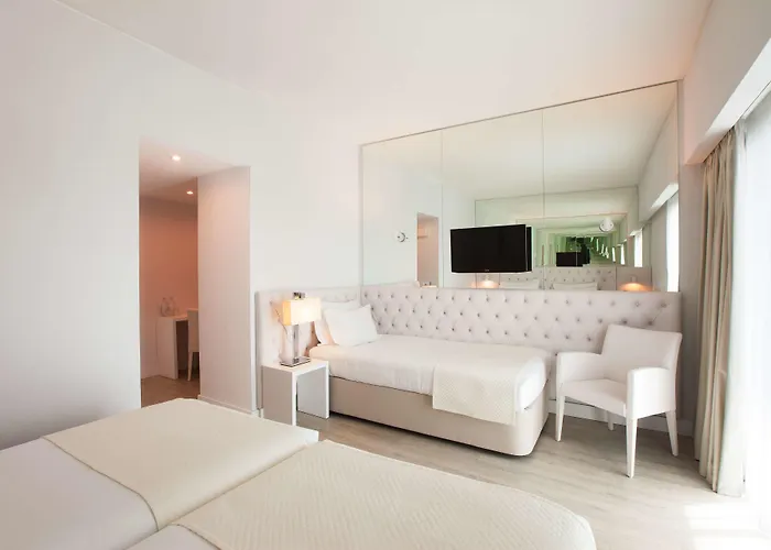 Lutecia Smart Design מלון 4*