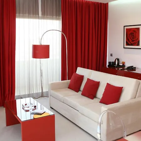 Lutecia Smart Design Szálloda 4*