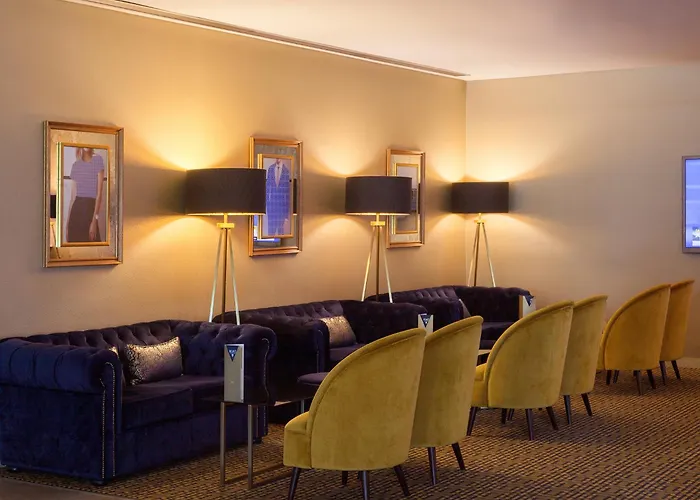 卢特西亚智能设计酒店