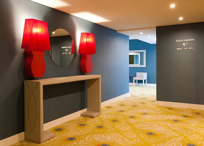 卢特西亚智能设计酒店